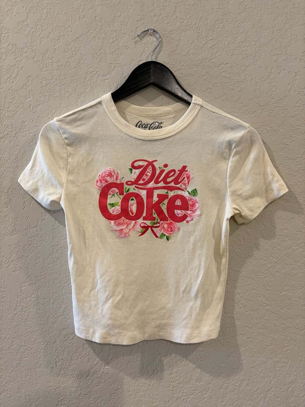 Coca-Cola Diet Coke Graphic Rose and Bow Cropped T-Shirt, Size Medium